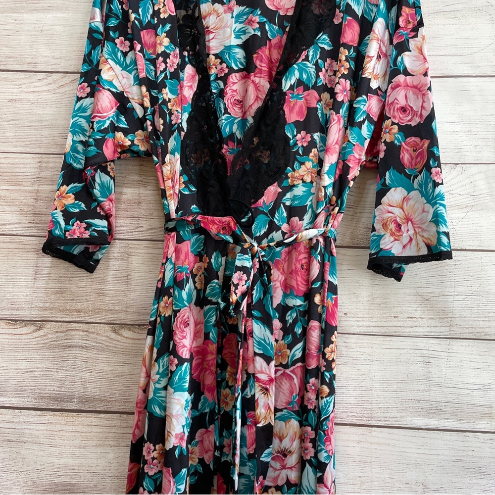 VINTAGE VANITY FAIR FLORAL LONG GOWN AND ROBE SET WITH BLACK LACE YTIM - Picture 7 of 12